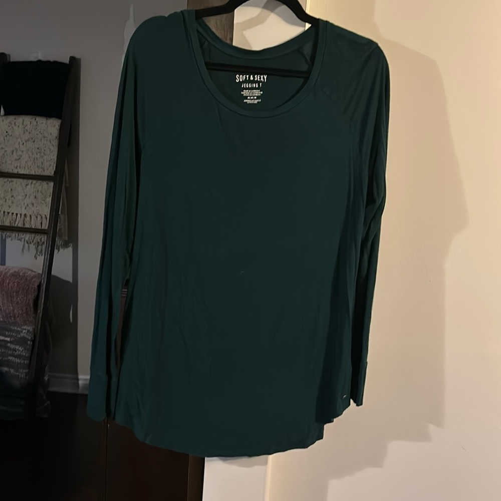American Eagle Long sleeve